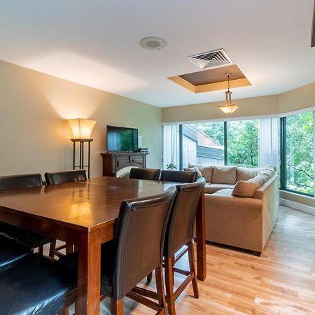 Condo Avec Parc Aquatique ! Beaupré Zewnętrze zdjęcie